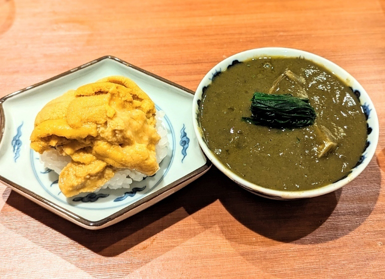 雲丹のせご飯と鮑の肝ソース