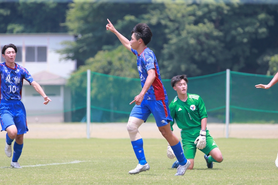 綾瀬 vs 神奈川朝鮮中高級学校(写真＝K,NISHIYAMA)