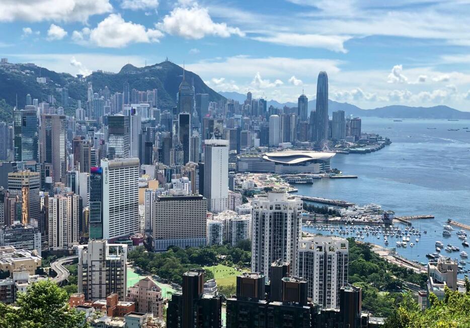 本格的な夏日が続く香港