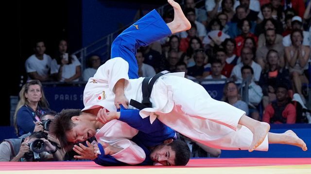 準々決勝で一本勝ちをした阿部一二三選手(写真：AP/アフロ)