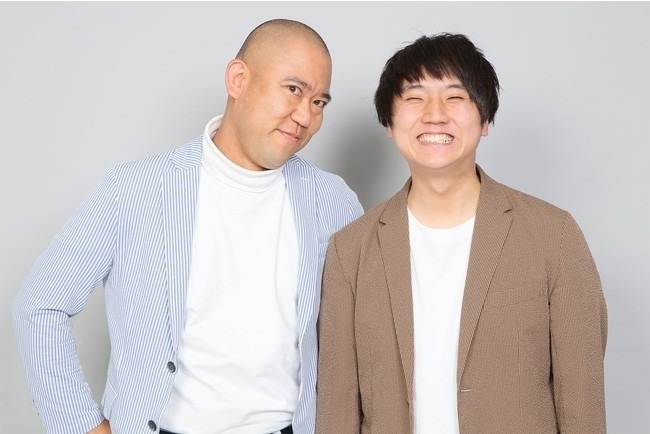 毎週土曜日27:30から放送のTBSラジオ『ねむチキ』のパーソナリティを務めるお笑いコンビ「コロコロチキチキペッパーズ」。写真左からナダルさん、西野創人さん。