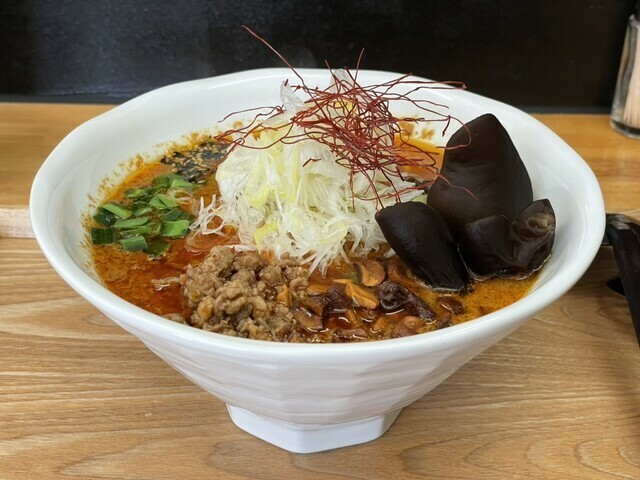 「種実担々麺」（950円）