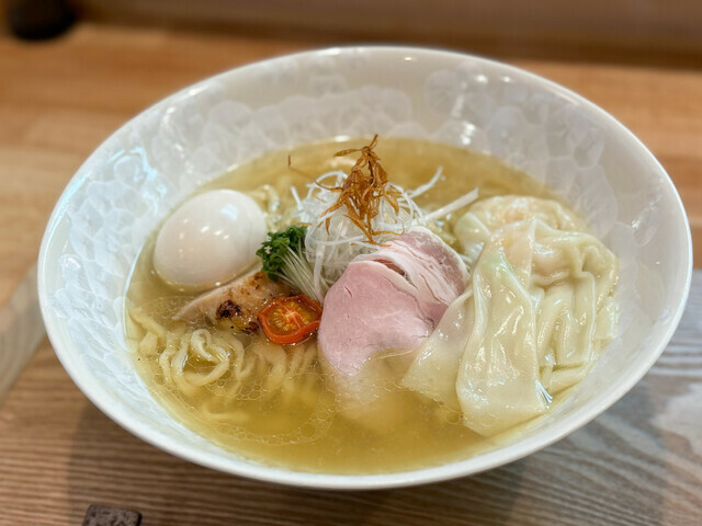 「特製塩そば（手揉み麺）」（1,450円）