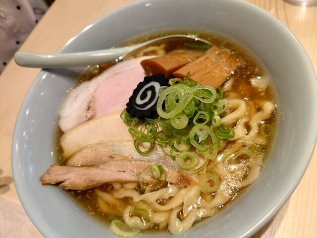 「ラーメン」（900円）