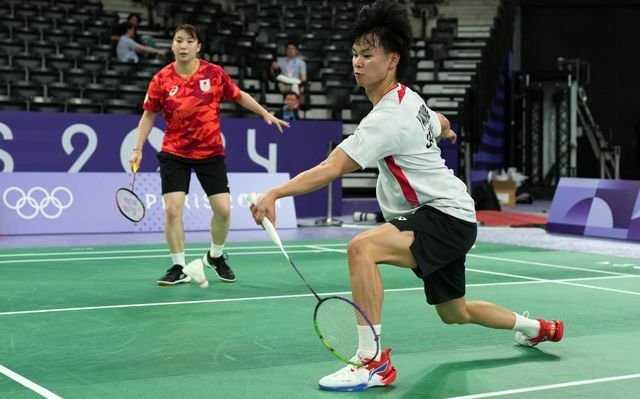 バドミントン・渡辺勇大選手、東野有紗選手ペア(写真：時事)