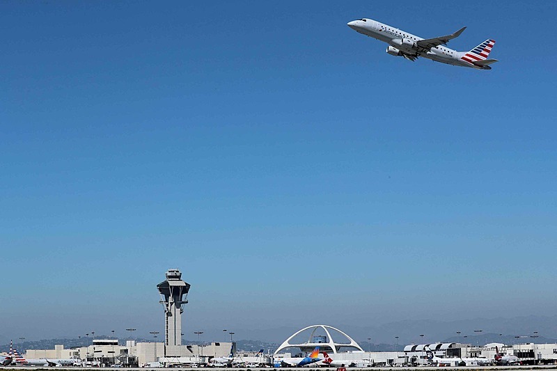 欧米の航空会社、業績見通しに暗雲