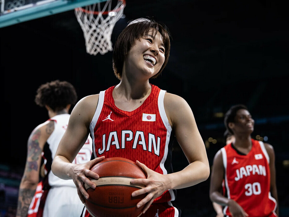 山本麻衣は、５本の３ポイントを含む17得点をマーク　photo by FIBA