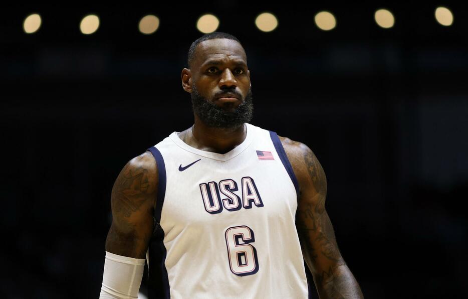 米国選手団で旗手を務めることになったプロバスケットボールNBAのスーパースター、レブロン・ジェームズ＝22日、ロンドン（ゲッティ＝共同）