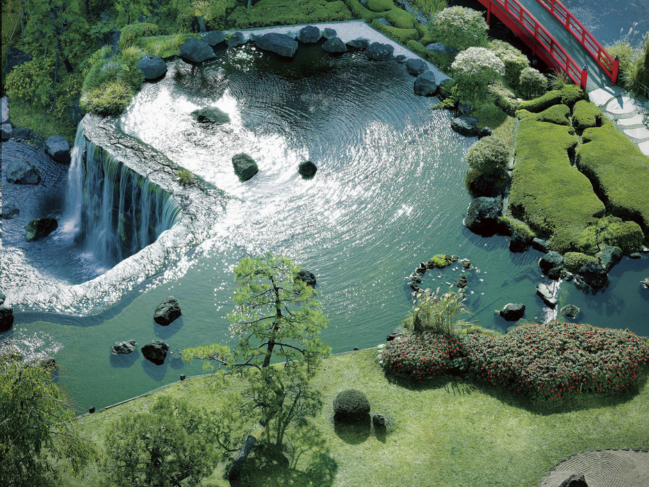 ホテルニューオータニの日本庭園＝東京都千代田区