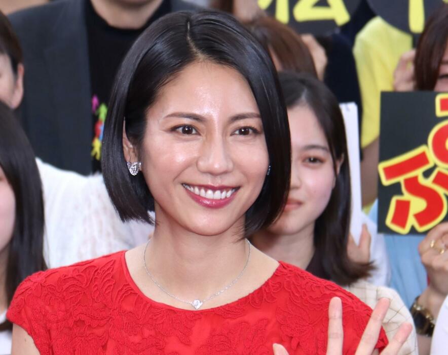 連続ドラマ「スカイキャッスル」の会見に出席した松下奈緒さん