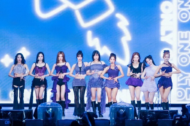 TWICE（JYPエンターテインメント提供）＝（聯合ニュース）≪転載・転用禁止≫