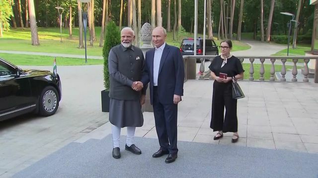 プーチン大統領を訪問したインド・モディ首相