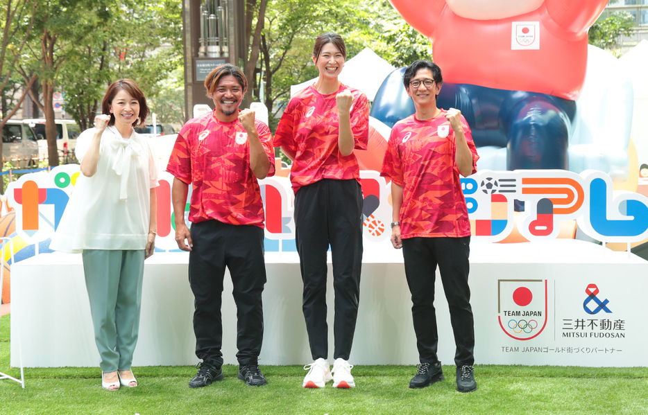 イベントに参加した松丸友紀さん、大久保嘉人さん、木村沙織さん、柴田英嗣さん(左から)