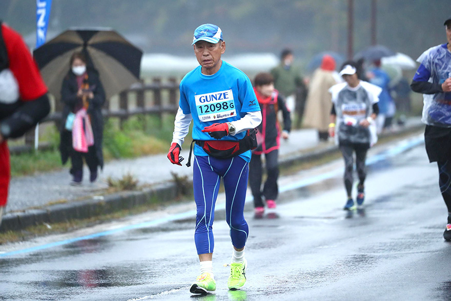 片石祐一さん（北海道）。昨年度の全日本マラソンランキングで最年長サブフォーとなった。