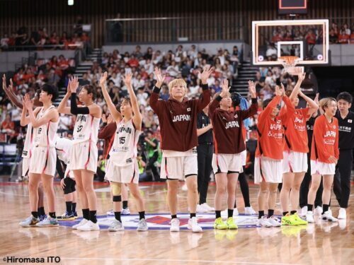 国内の強化試合を終え、ヨーロッパへ移動した女子日本代表[写真]＝伊藤大允