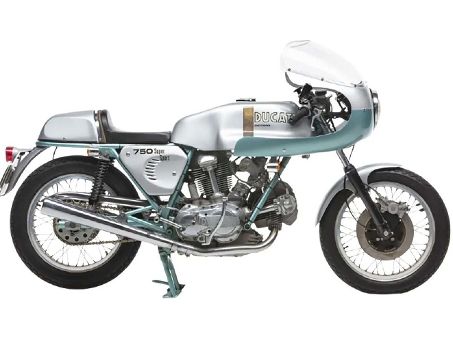 【Ducati 750SS】■年式：1974年　■販売数：401台　■当時の価格：北米仕様：3,200＄（約96万円換算）■最大馬力（参考値 73馬力＠8,000回転）