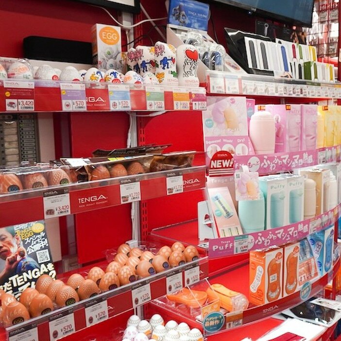 「明治書店 池袋店」内の「TENGA SHOP」の様子