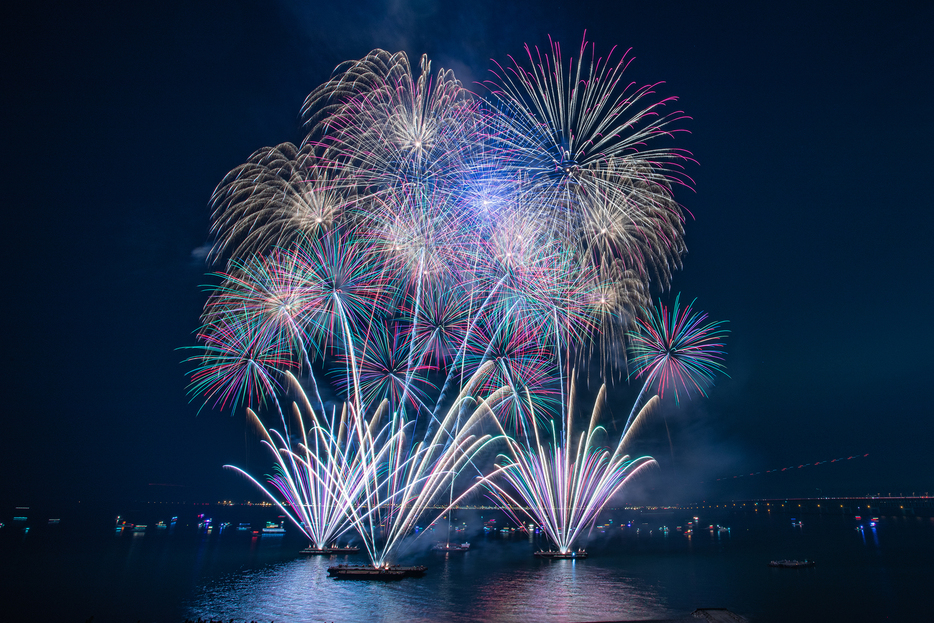 花火と音楽をシンクロさせた「大阪芸術花火」　大阪湾で11月に過去最大スケールで開催