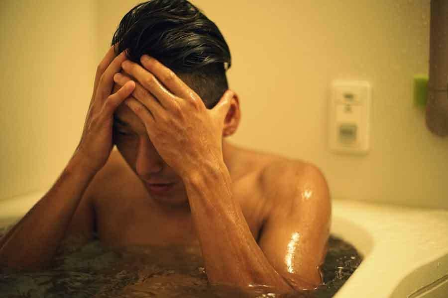 誰でも遭遇し得る浴室内溺水事故。正しい対処法は（写真はイメージ）【写真：Getty Images】