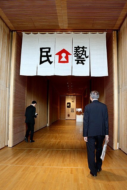 展示室への入り口にかかったのれんも目を引く