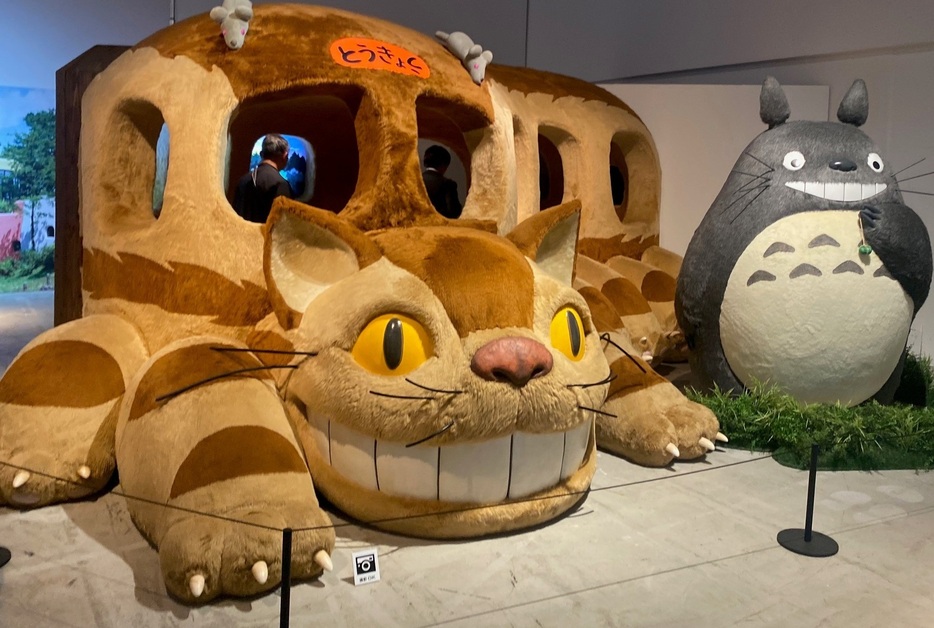 ネコバスとトトロ©Studio Ghibli