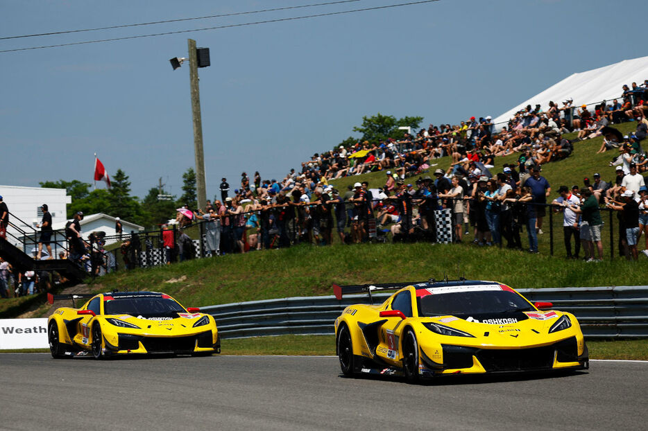 ワン・ツー・フィニッシュを飾ったシボレー・コルベットZ06 GT3.Rの3号車と4号車（コルベット・レーシング・バイ・プラット・ミラー・モータースポーツ）　2024年IMSA第7戦モスポート