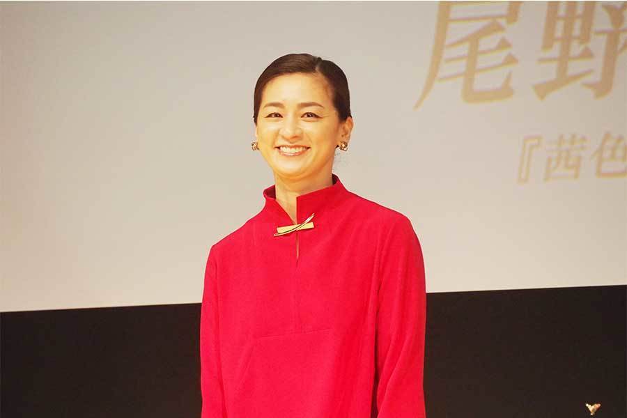 『虎に翼』で語りを担当している尾野真千子（2022年・大阪市内で撮影）