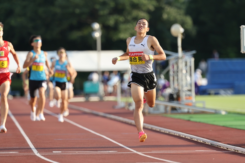 トワイライトゲームス男子800mを制した落合晃