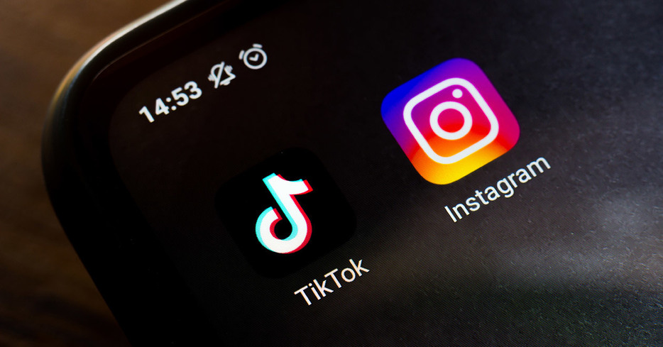 インスタとTikTok（rafapress / Shutterstock.com）