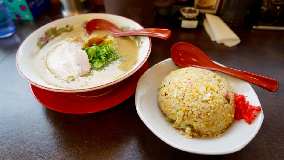 ラーメン店で「ラーメン＋炒飯」が当たり前と思っていたら、彼氏は「ラーメン」のみでした…！”割り勘”は断った方がいいですか？いいお返し方法もあれば知りたいです