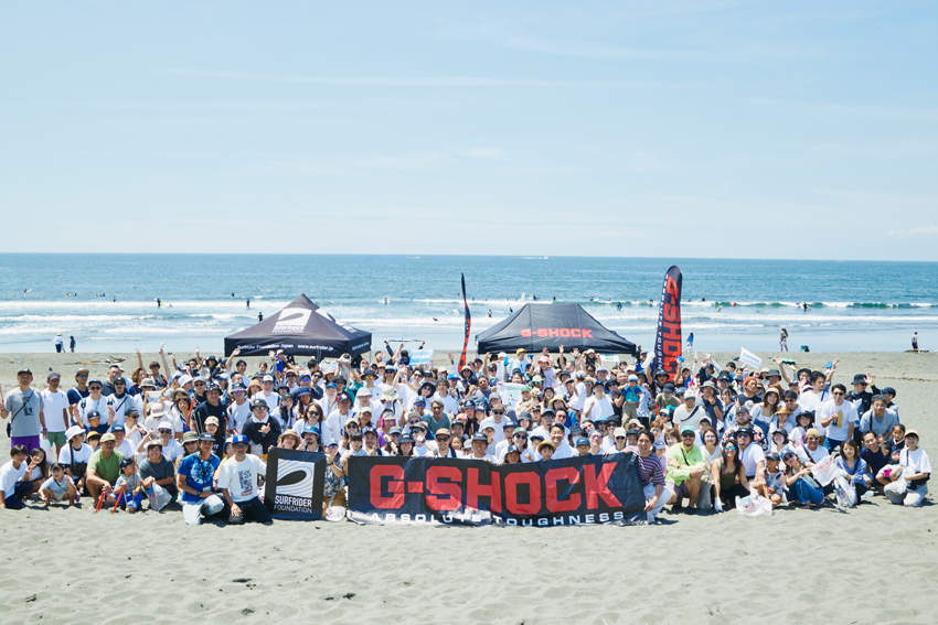 Gショックが湘南で初のビーチクリーン開催！花井祐介さんやSFJメンバーも集結