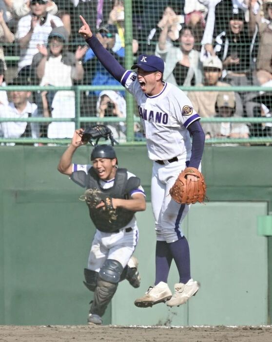 9回完投で金足農を甲子園に導いた吉田大輝投手(写真：日刊スポーツ/アフロ)