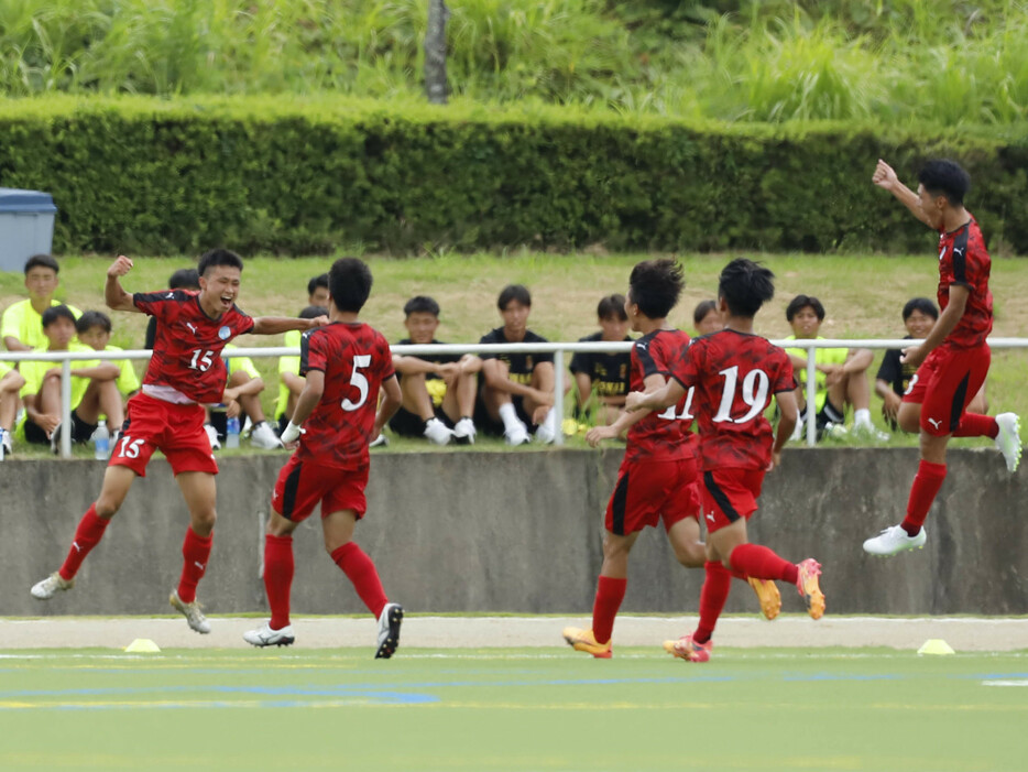 徳島市立が初戦突破(HIGH SCHOOL SOCCER YEARBOOK)