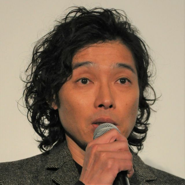 公演の出演をキャンセルした斉藤和義さん