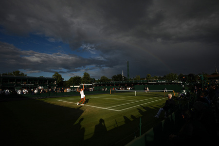 テニス、ウィンブルドン選手権7日目。試合に臨むジュニア女子シングルスの選手（2024年7月7日撮影）。