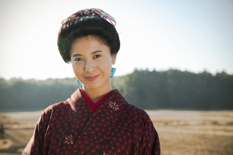 村岡花子（吉高由里子）