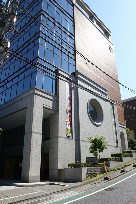 KADOKAWA本社（写真・HIROYUKI OZAWA/アフロ）