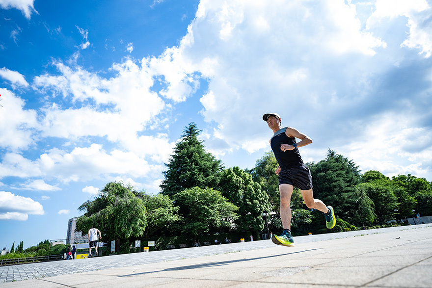 ランナーにとって厳しい夏。秋冬のマラソンに向けて練習を積んでおきたい季節でもあります。