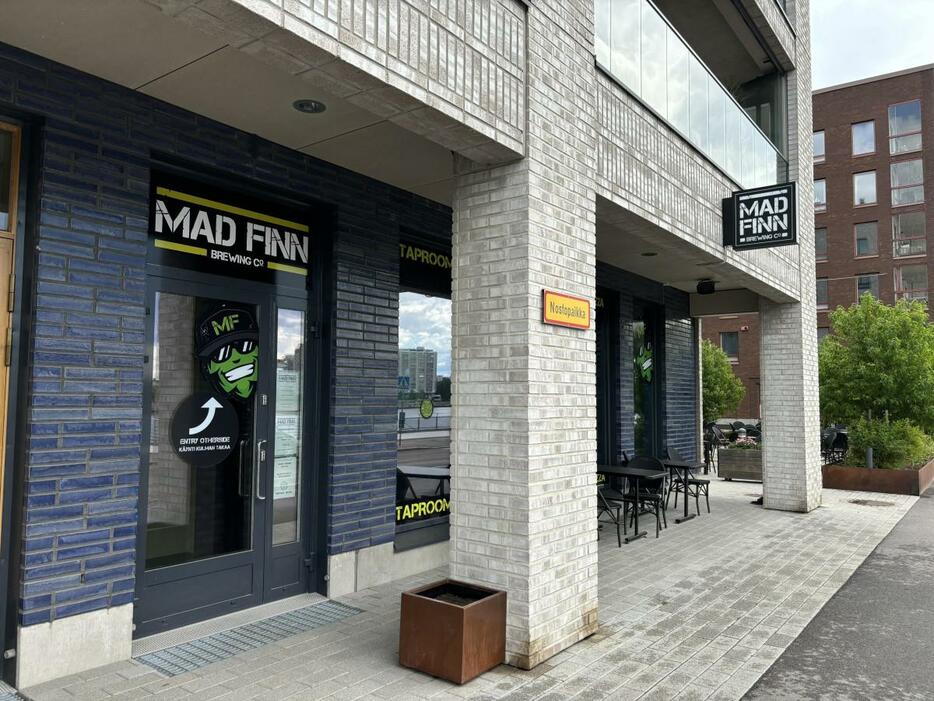 ヘルシンキ・カラサタマにオープンしたビールバー「マッド・フィン」
