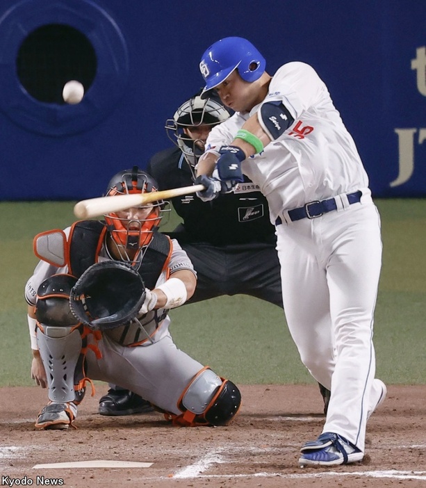 中日・細川成也 (C) Kyodo News