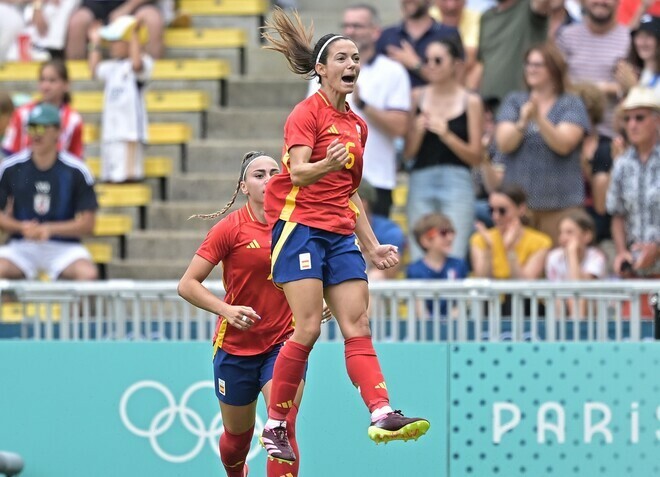 世界女王の貫録を見せつけたスペイン。写真：金子拓弥 (サッカーダイジェスト写真部／JMPA代表撮影)