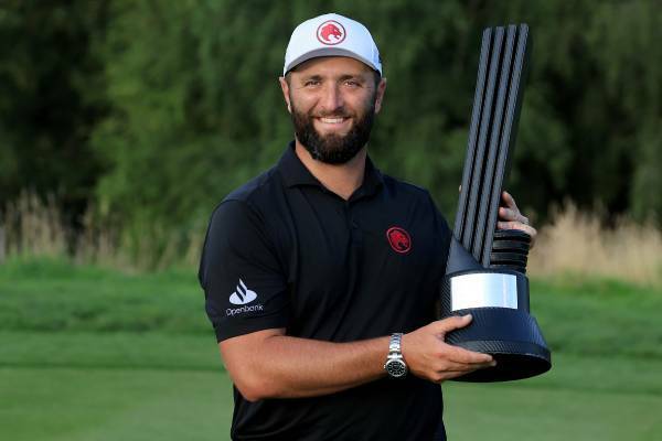 初優勝を飾ったジョン・ラーム（写真：Getty Images）