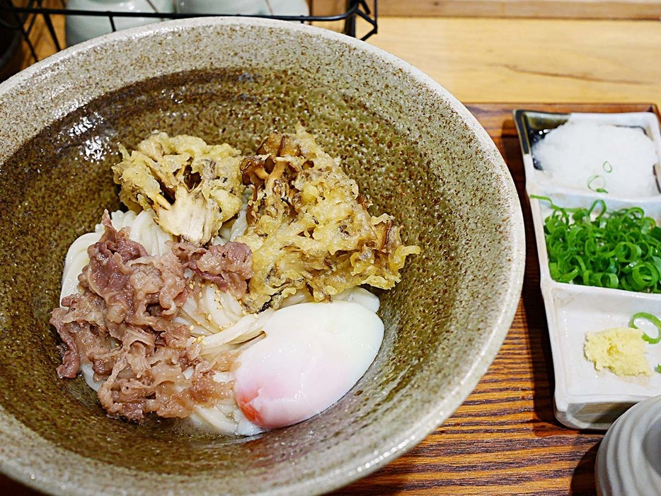 冷水でキュッと引き締まったもっちり麺