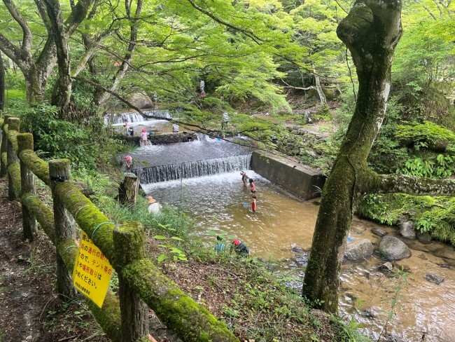 夏場は川遊び＆BBQ