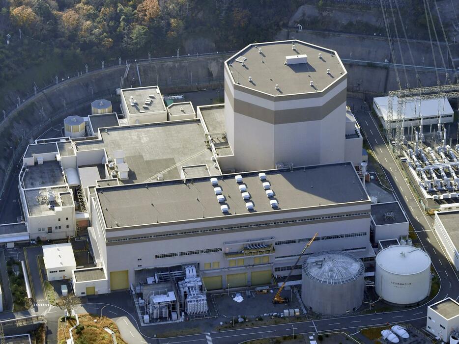 日本原子力発電敦賀原発2号機＝2022年12月、福井県敦賀市