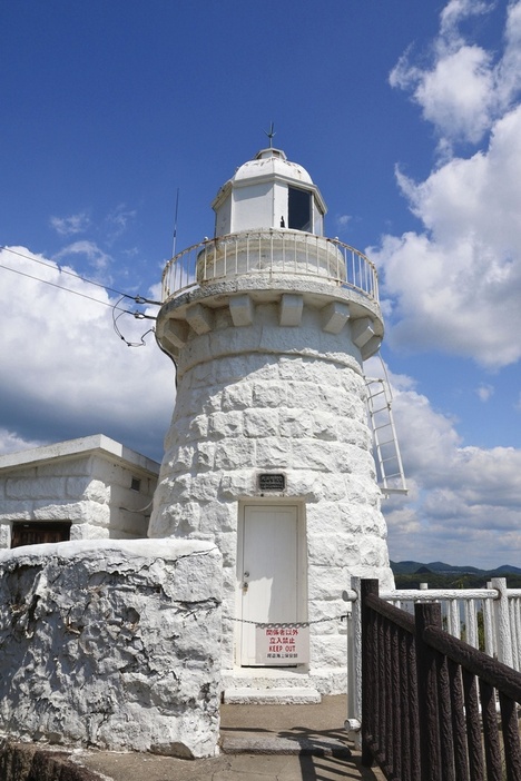 大浜埼灯台＝広島県尾道市、2024年6月