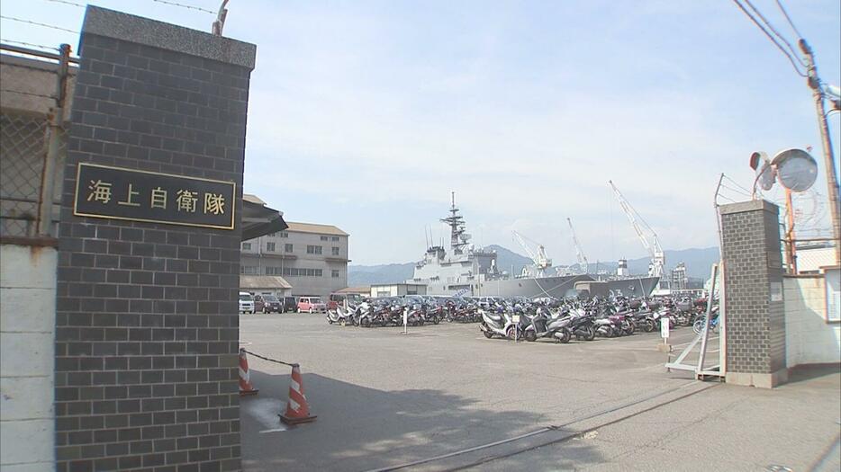 潜水艦救難艦の自衛官３人を懲戒処分　塗料缶などを海中投棄　海上自衛隊呉地方総監部