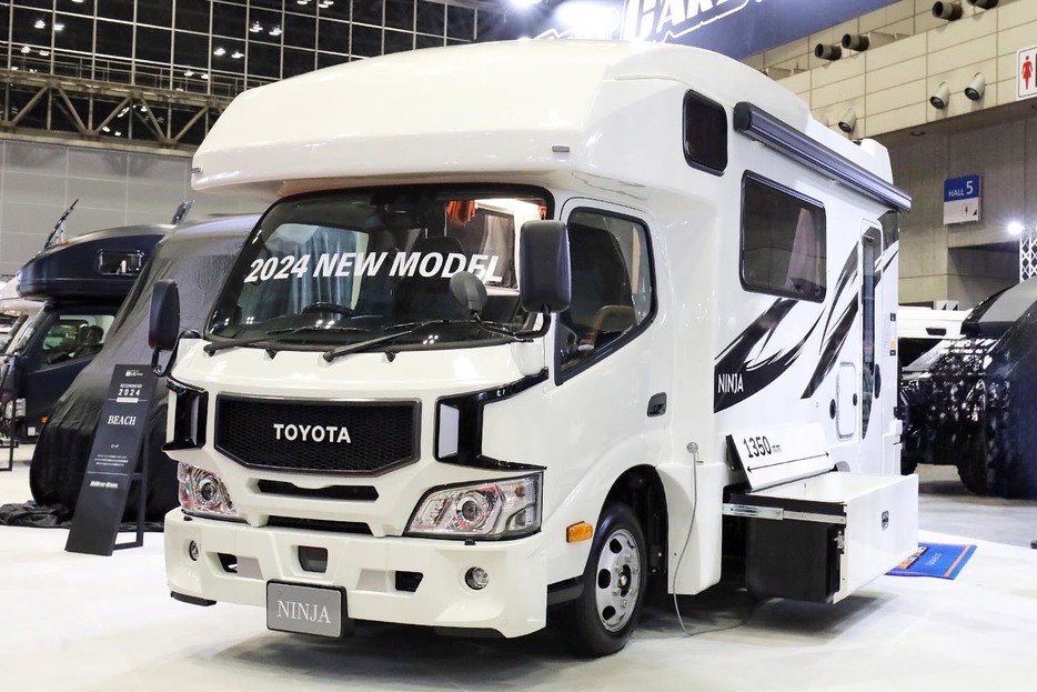 ダイレクトカーズ ニンジャ：ダイレクトカーズ・ニンシャの販売価格は2WD車が1298万円（消費税込）、4WD車は1328万円（消費税込）となる