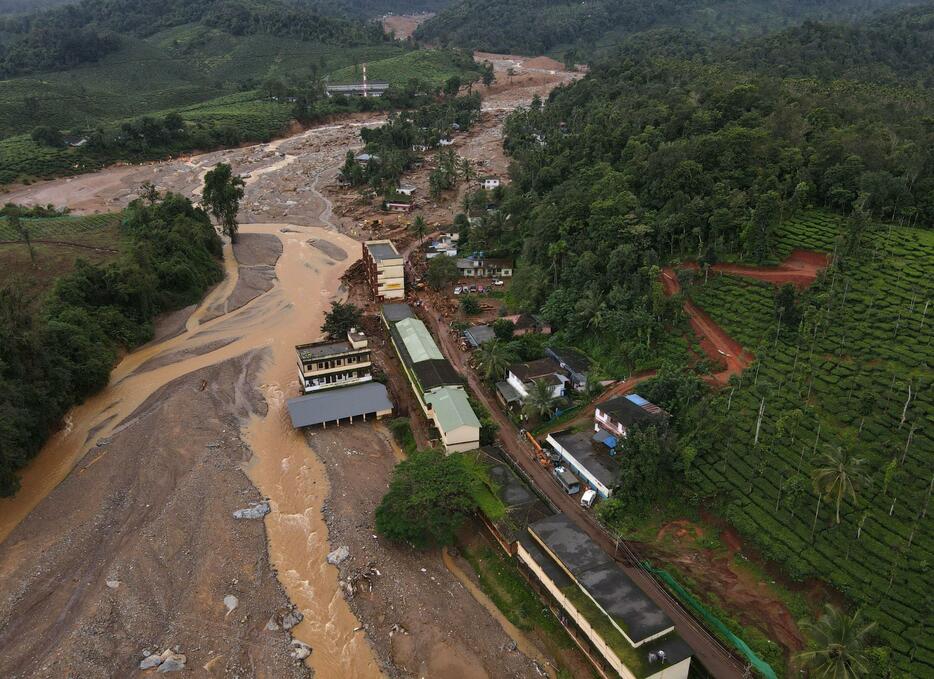 インド南部ケララ州で、土砂崩れが複数回発生した現場＝31日（ロイター＝共同）