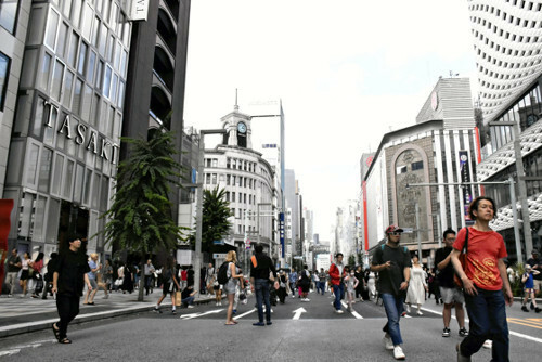 路線価が３９年連続で全国トップとなった東京・銀座の銀座中央通り